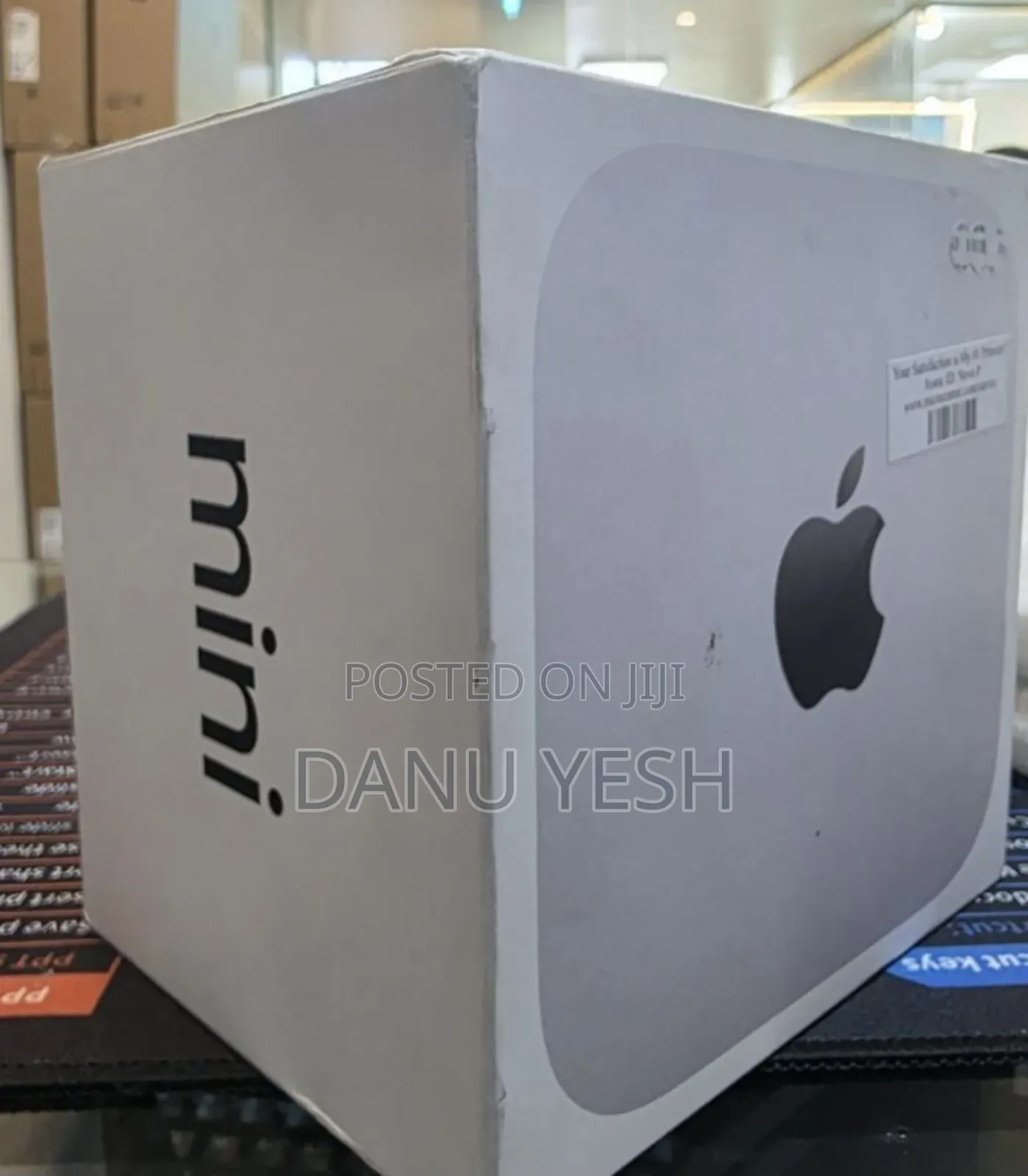 New Laptop Apple MacBook 16GB Apple M4 SSD 256GB