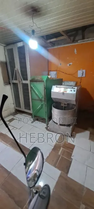 የተሟላ የዳቦ መጋገሪያ ማሽን