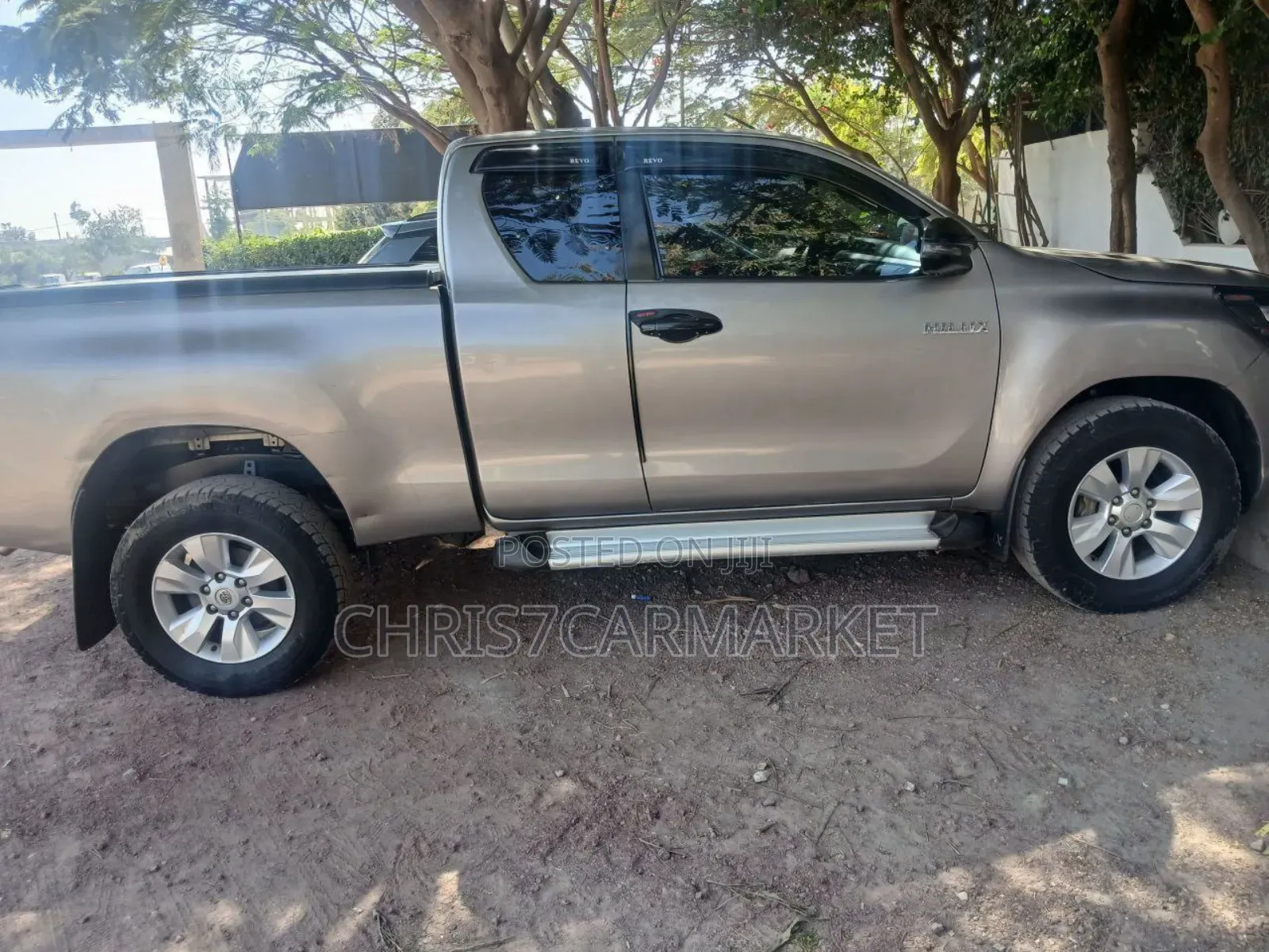 Toyota Hilux 2018 Gray