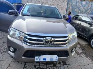 Toyota Hilux 2018 Gray