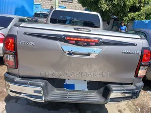 Toyota Hilux 2018 Gray