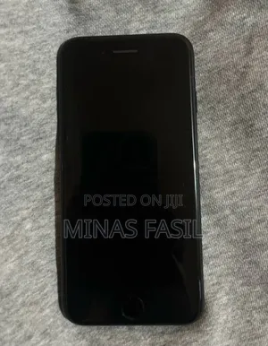 Apple iPhone SE (2020) 128 GB Black