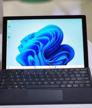 New Laptop Microsoft Surface Pro 7 16GB Intel Core I7 SSD 512GB