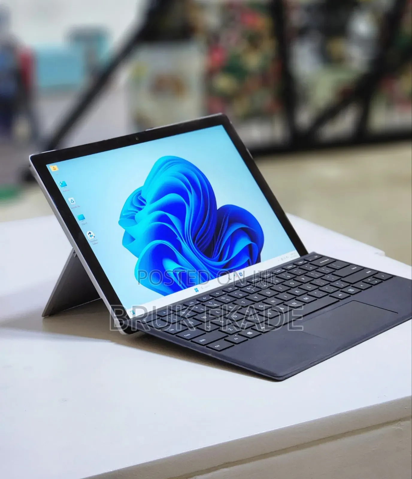 New Laptop Microsoft Surface Pro 7 16GB Intel Core I7 SSD 512GB
