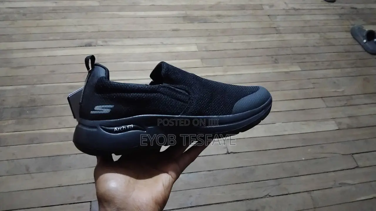 Skechers - Arch Fit