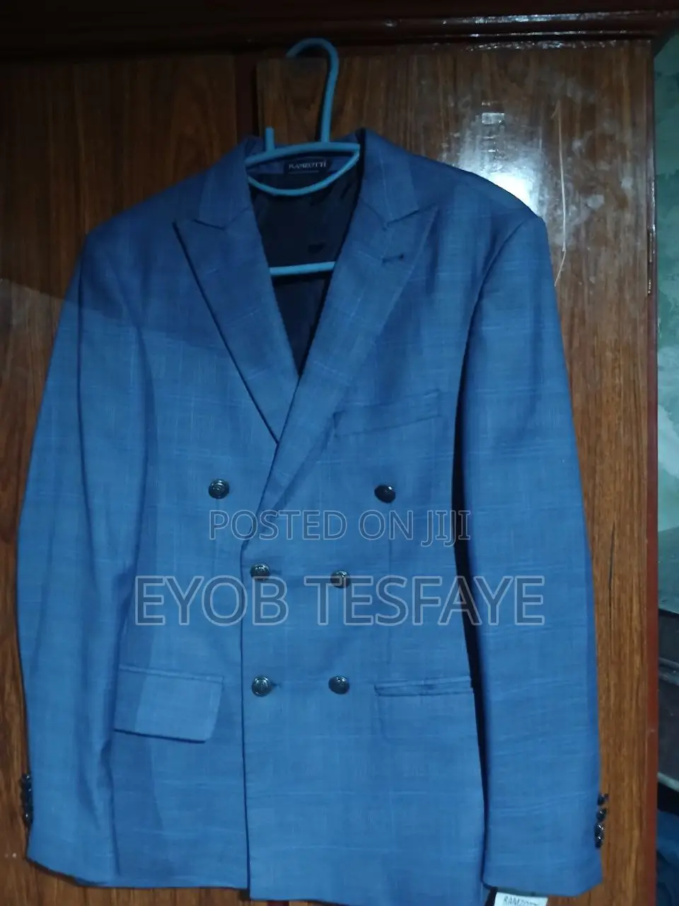 Suit - የተለያዩ ሱፎች