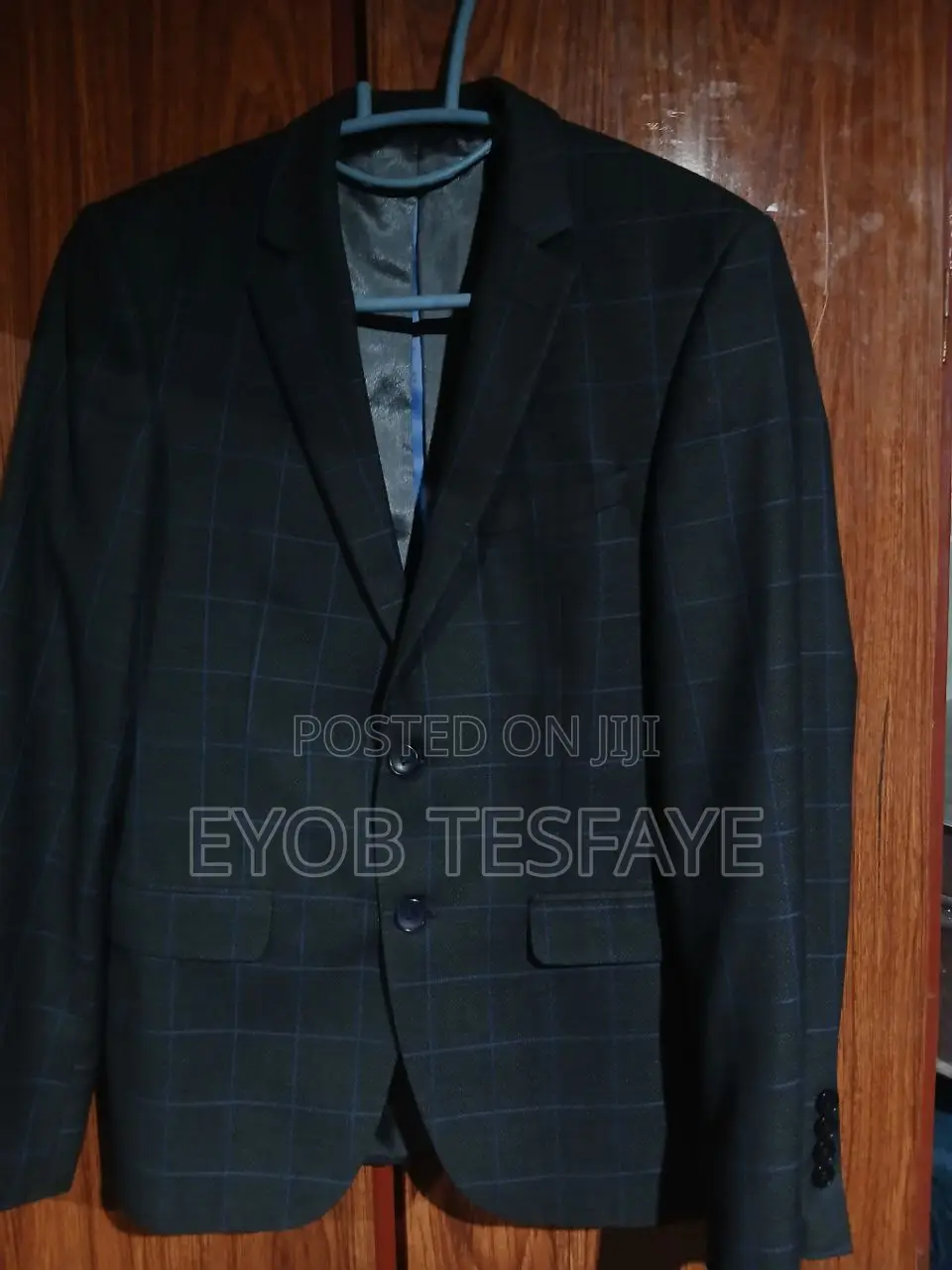 Suit - የተለያዩ ሱፎች