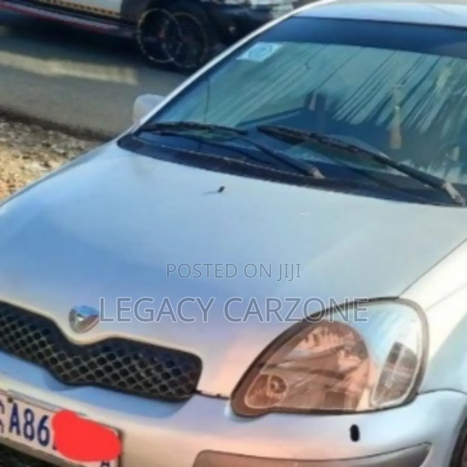 Toyota Vitz 2004 Silver