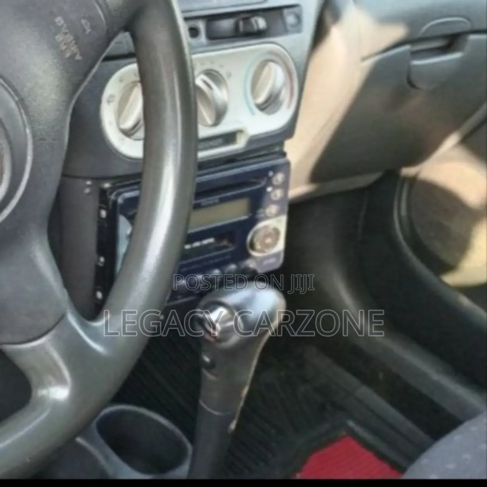 Toyota Vitz 2004 Silver