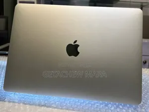 New Laptop Apple MacBook 2020 8GB Intel Core I5 SSD 256GB