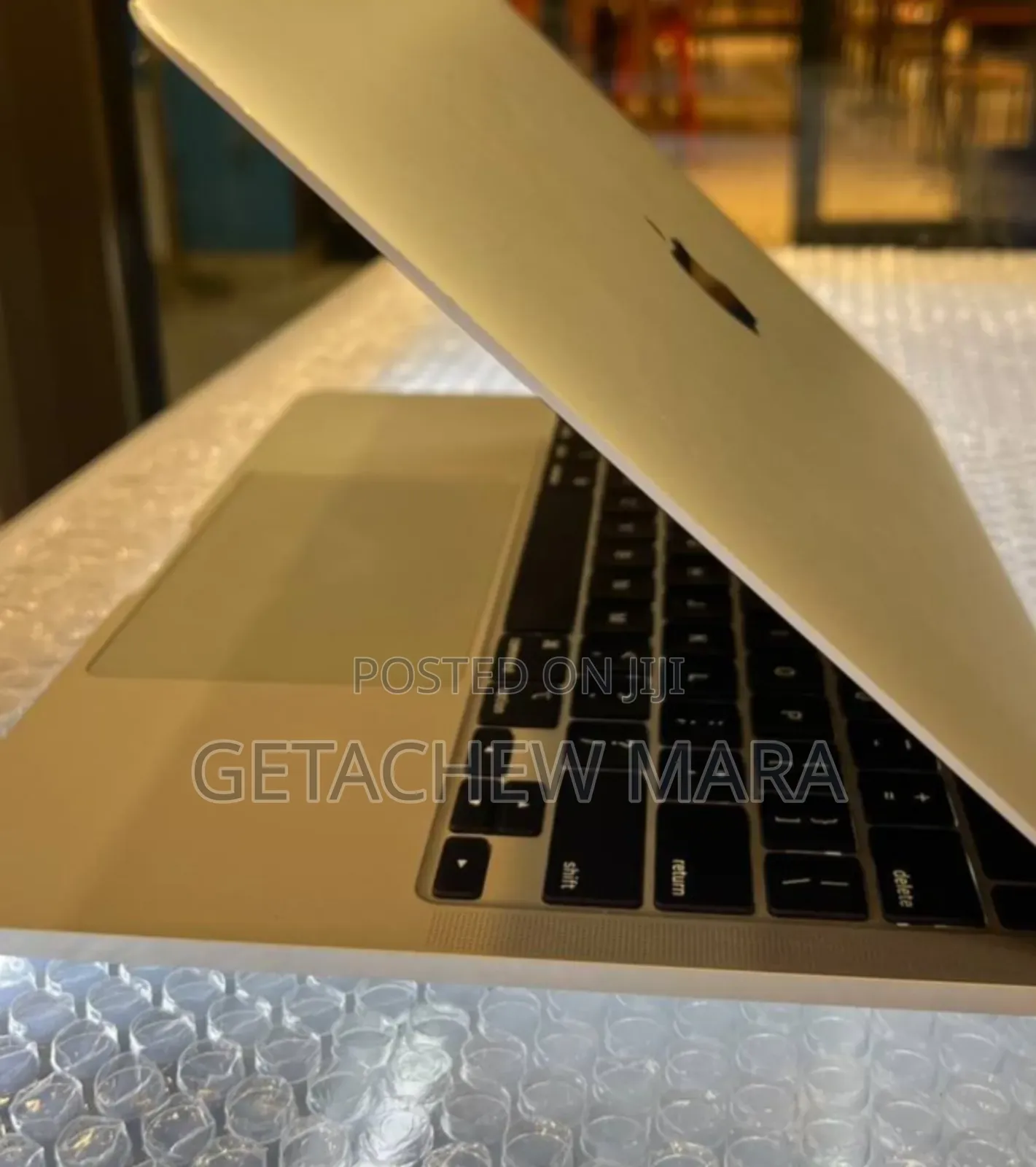 New Laptop Apple MacBook 2020 8GB Intel Core I5 SSD 256GB