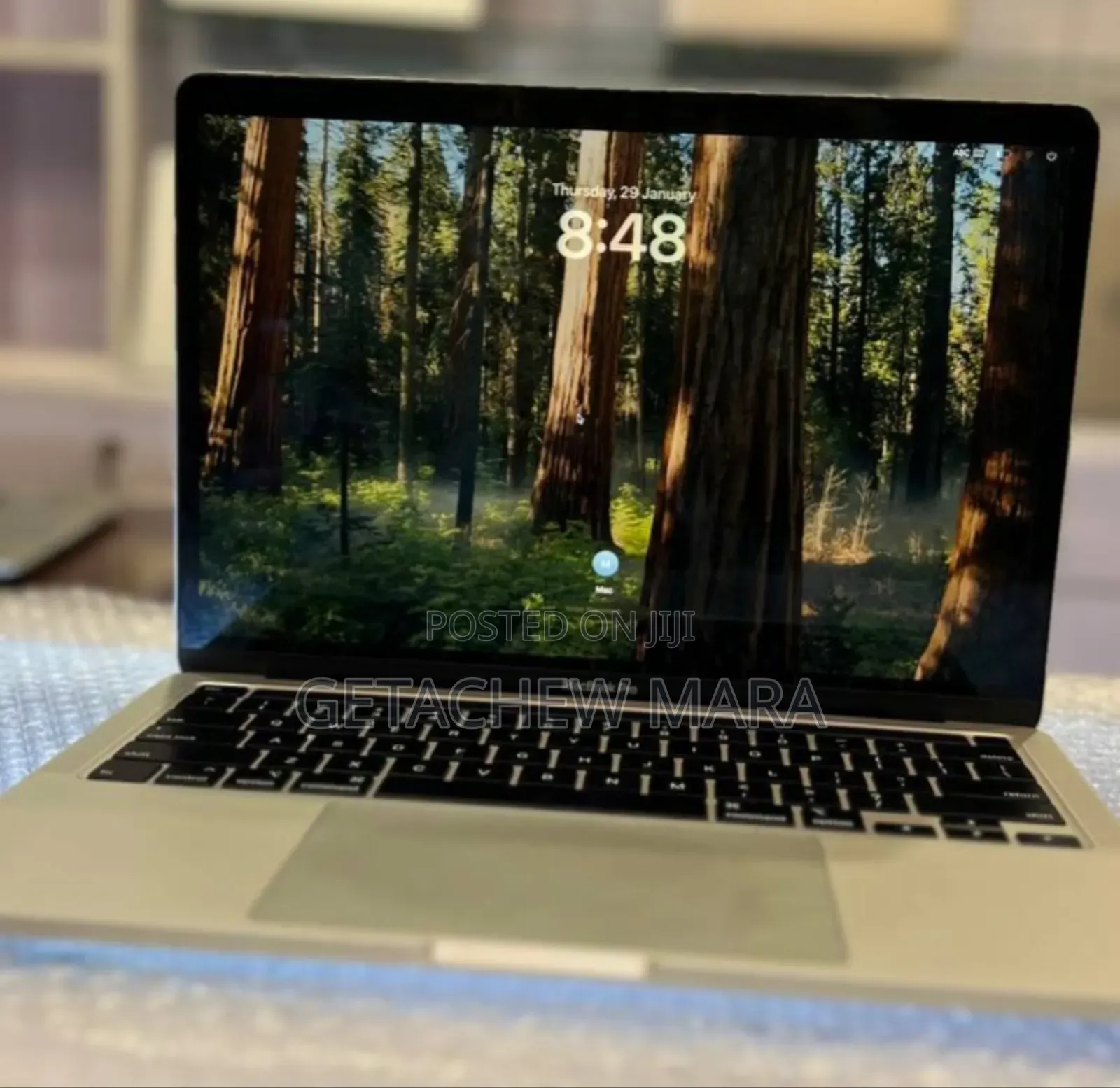 New Laptop Apple MacBook 2020 8GB Intel Core I5 SSD 256GB