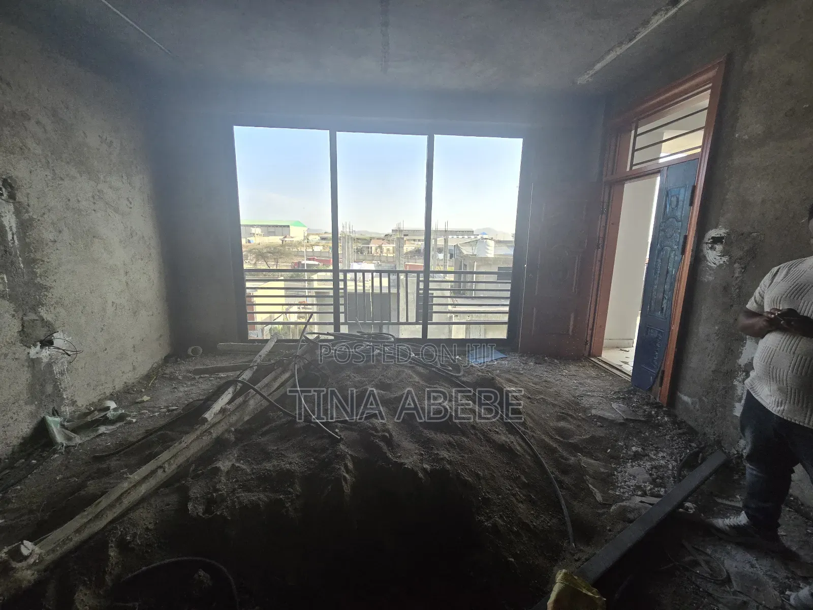 3bdrm Apartment In Akaky Kaliti For Sale