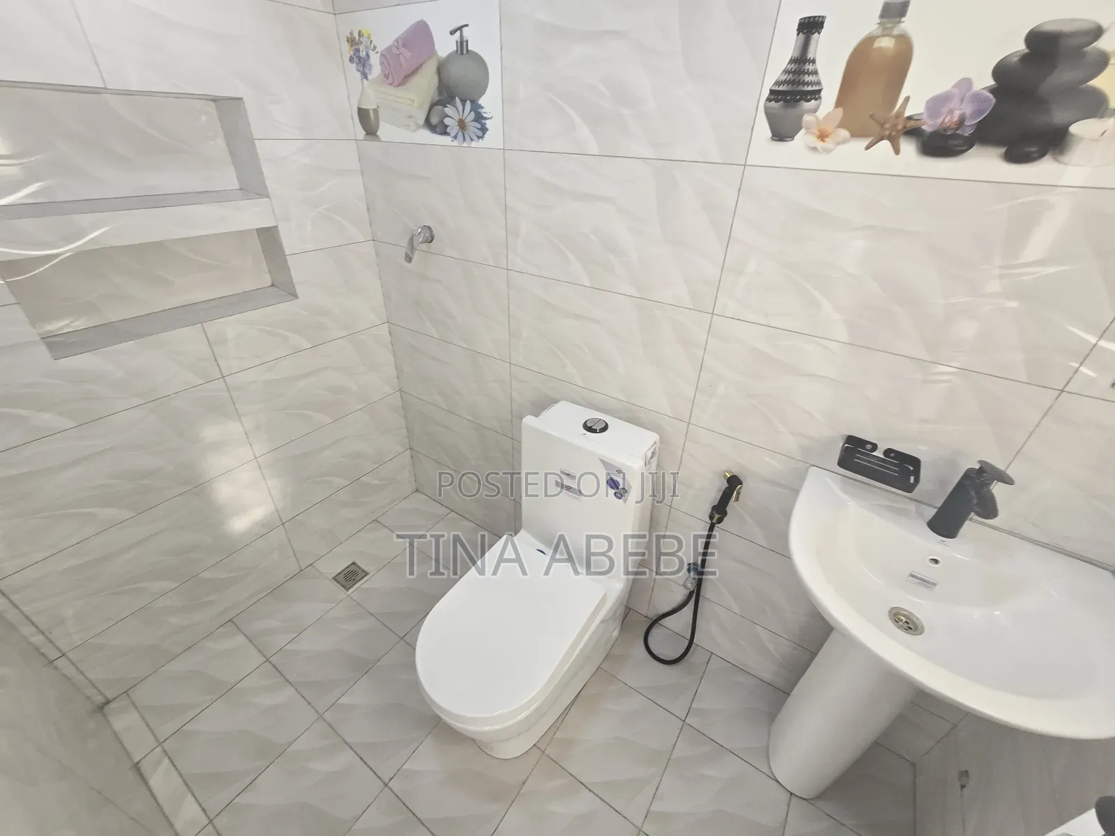 Furnished 3bdrm Apartment in Akaky Kaliti for sale