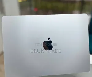 New Laptop Apple MacBook Air 2022 M2 8GB AMD Ryzen 7 SSD 256GB