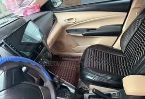 Toyota Yaris 2021 Gray