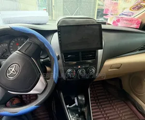 Toyota Yaris 2021 Gray