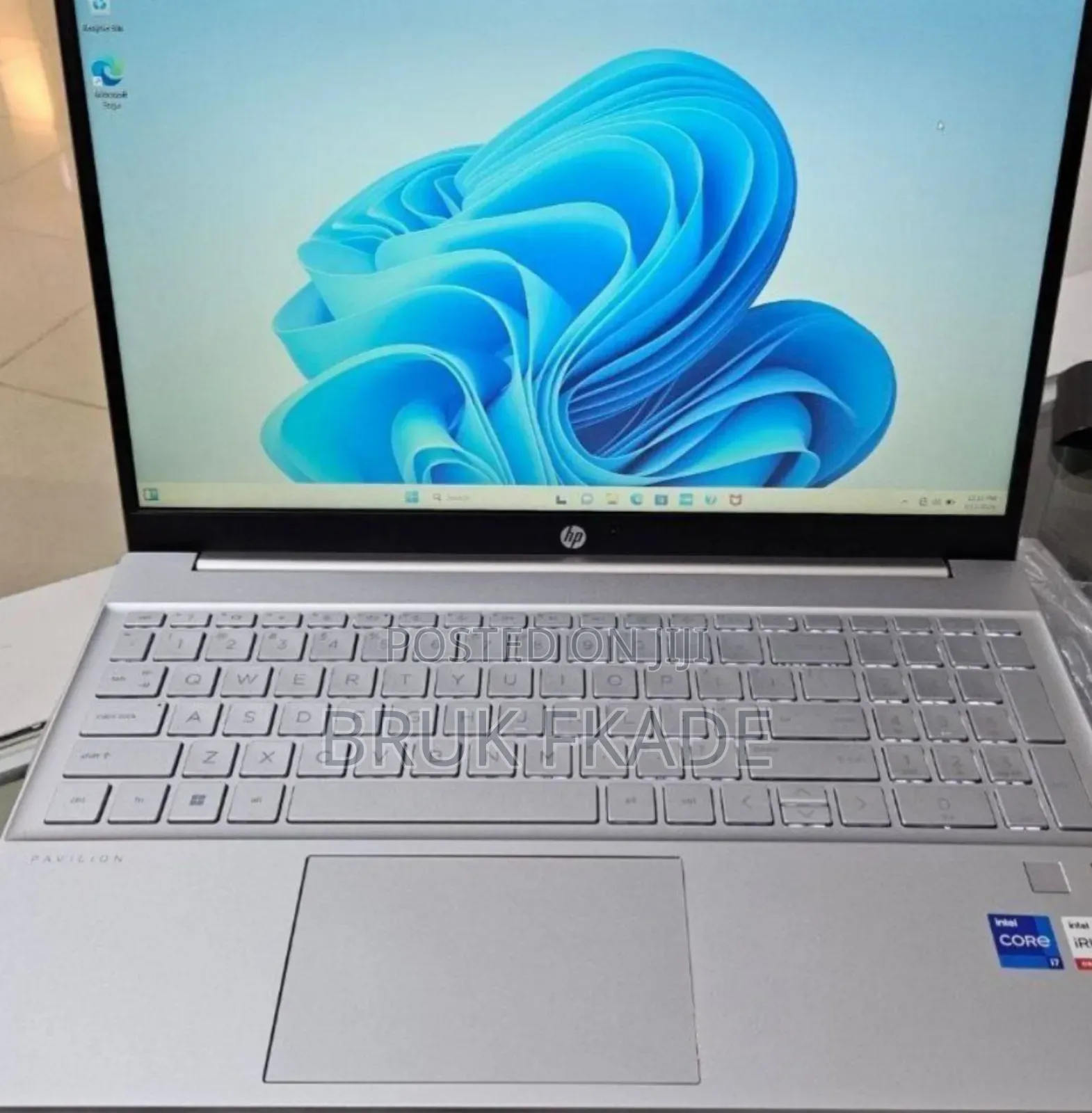 New Laptop HP Pavilion 13 16GB Intel Core I7 SSD 1T
