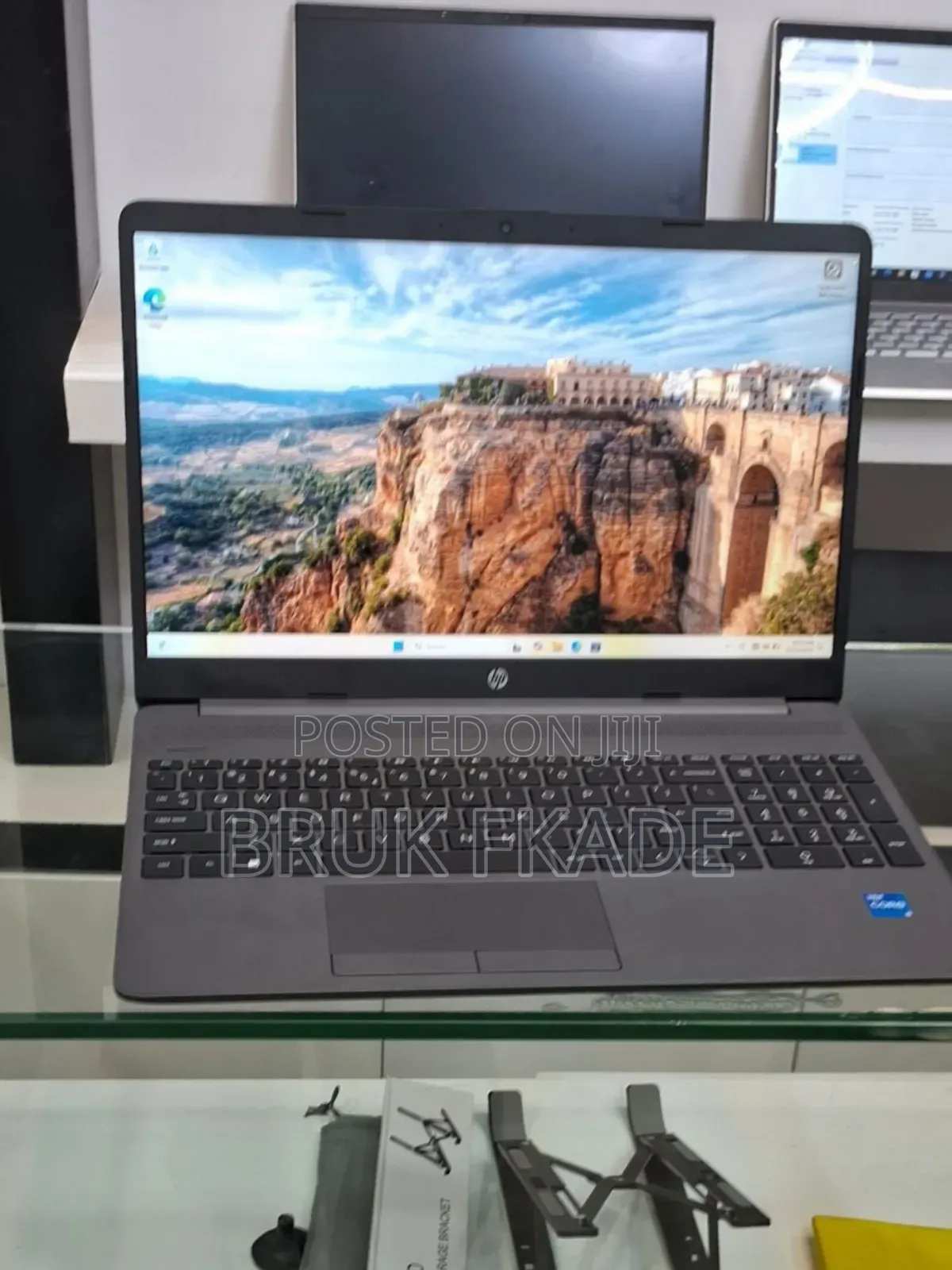 New Laptop HP Stream Notebook 8GB Intel Core I5 SSD 1T