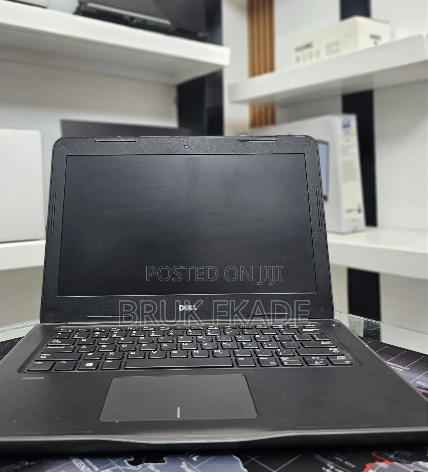 New Laptop Dell Latitude 3380 8GB Intel Core I5 SSD 256GB