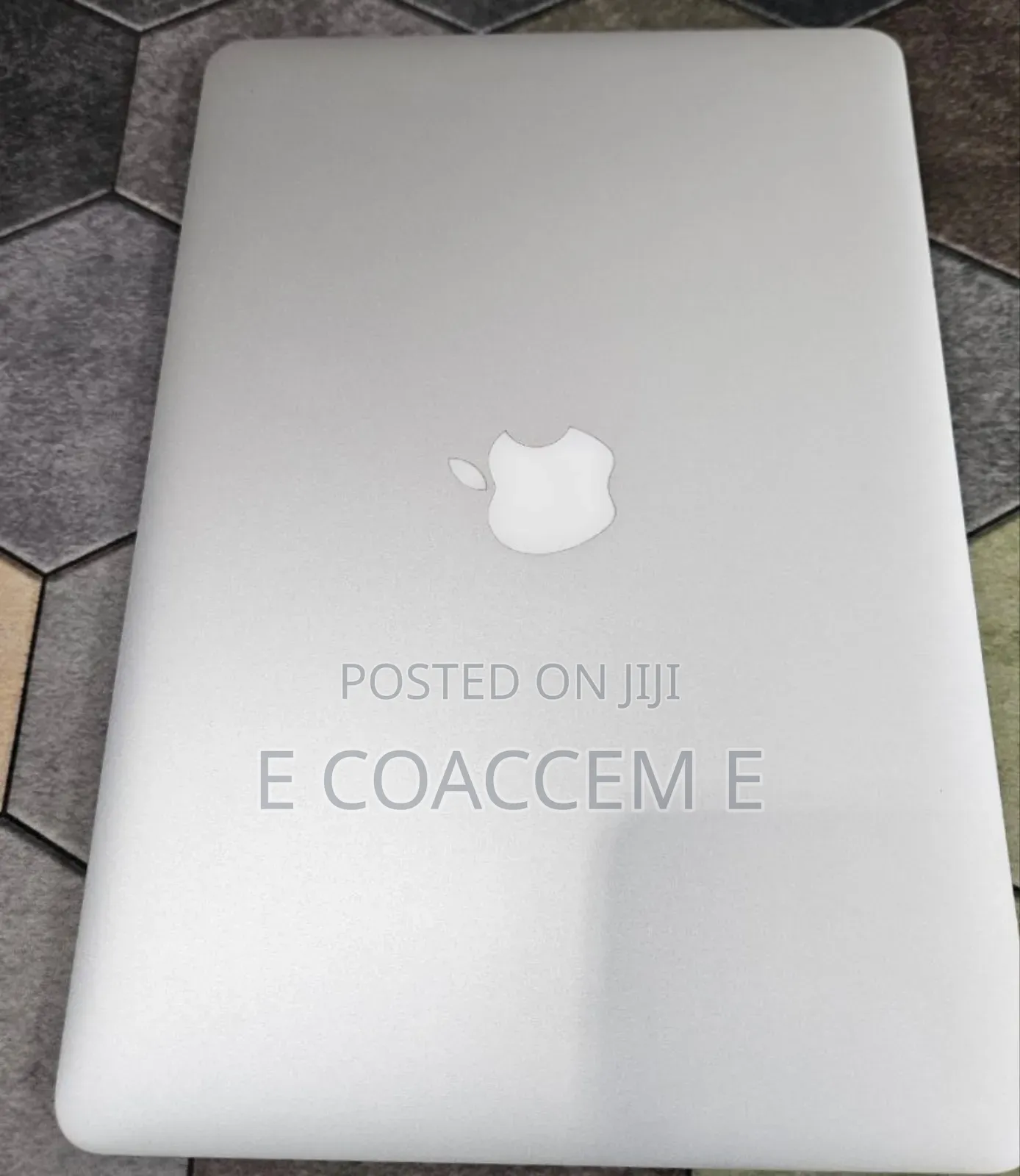 New Laptop Apple MacBook 8GB Intel Core I5 SSD 256GB