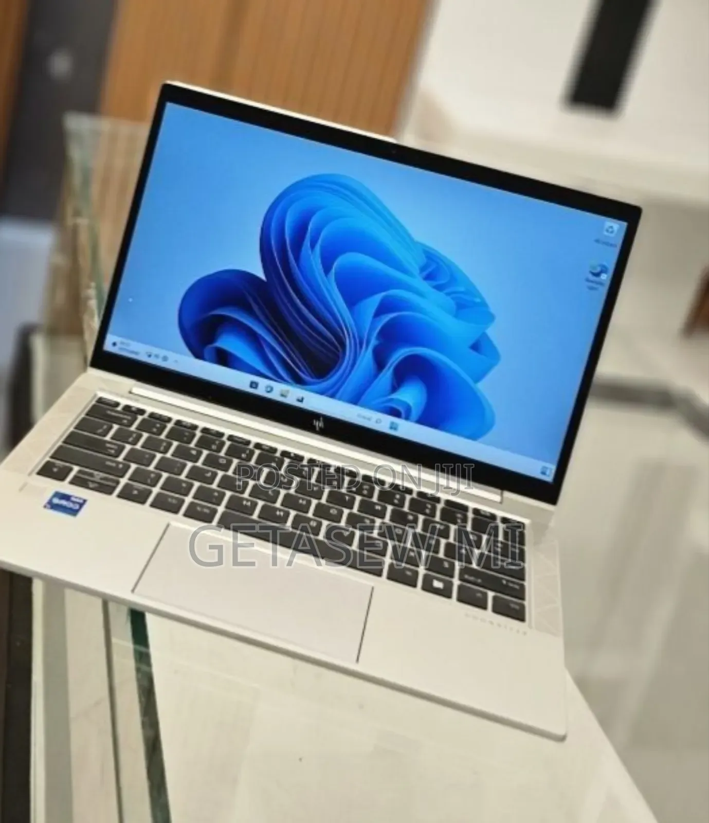 New Laptop HP EliteBook 830 G8 16GB Intel Core I7 SSD 512GB