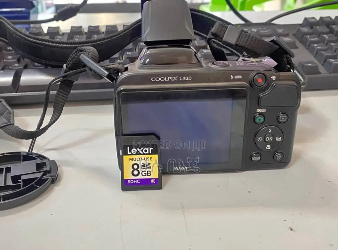 Nikon Coolpix L320