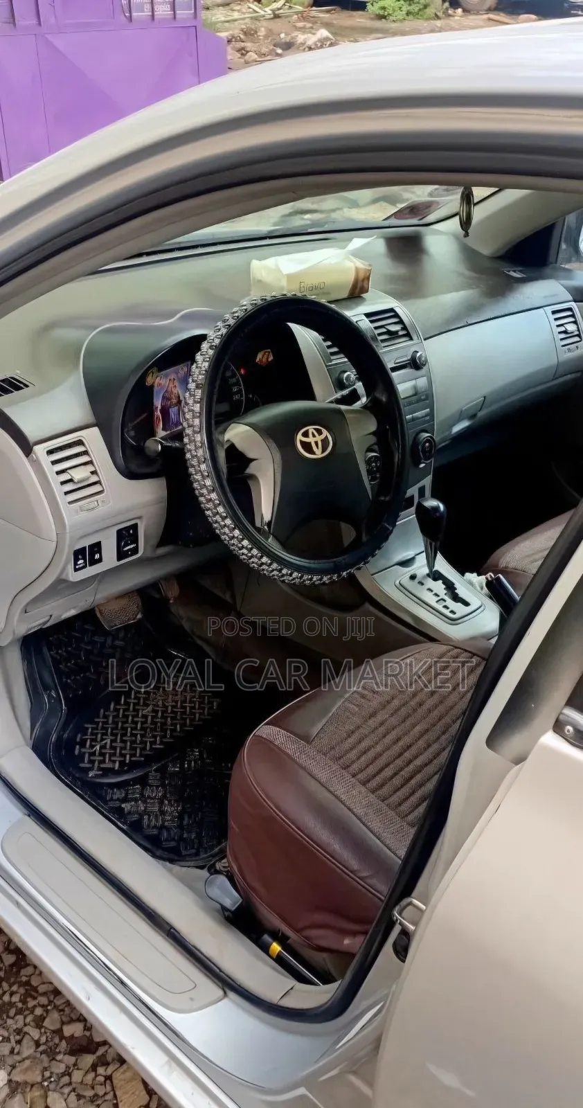 Toyota Corolla 2012 Silver