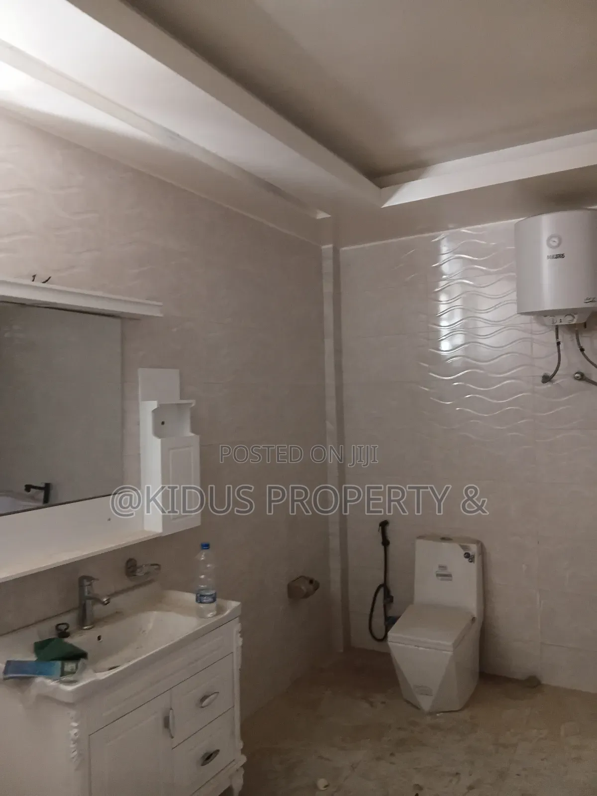 7bdrm Townhouse / Terrace in Nasswe Real State, Nifas Silk-Lafto