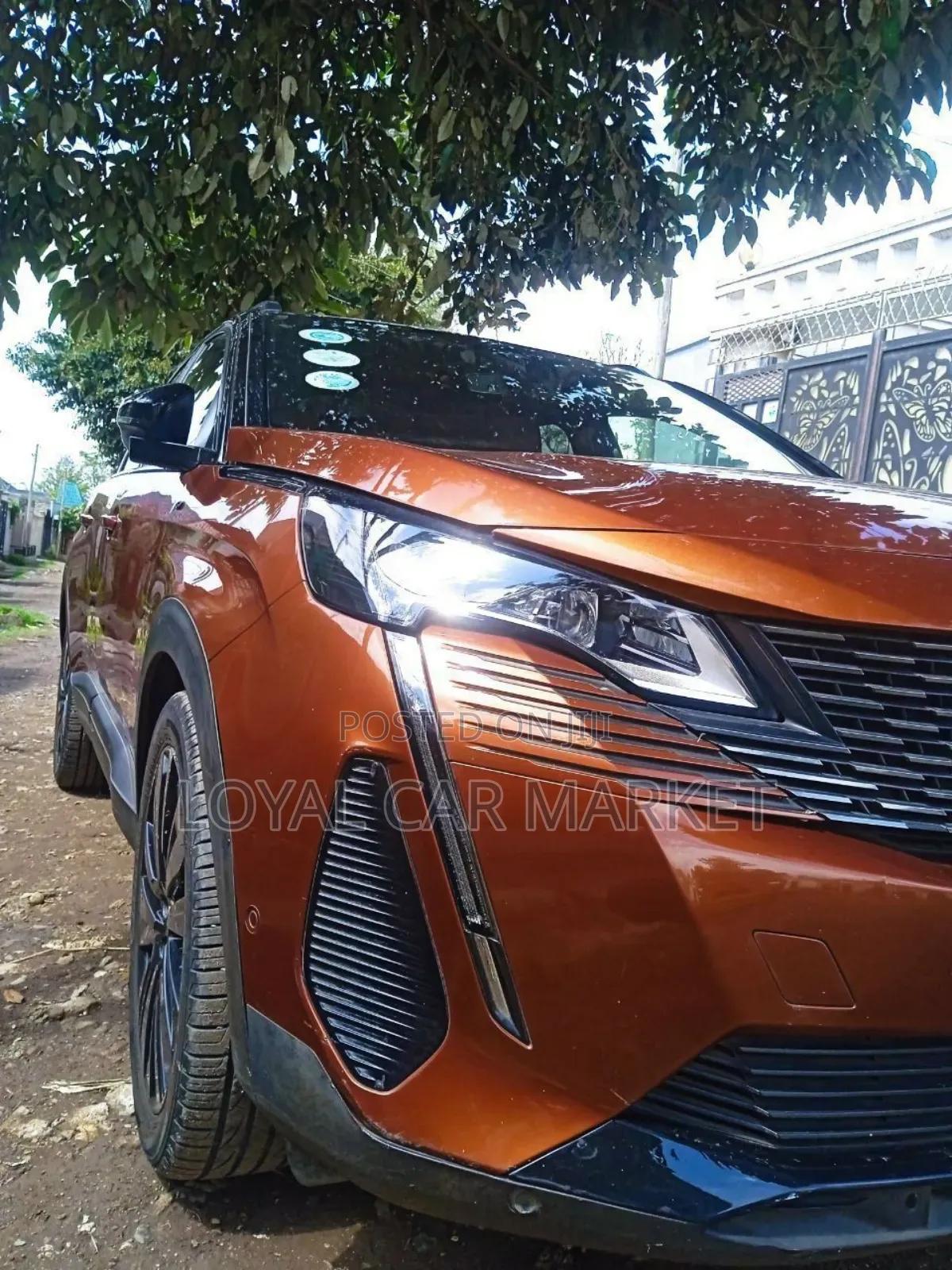 Peugeot 5008 2021 Brown