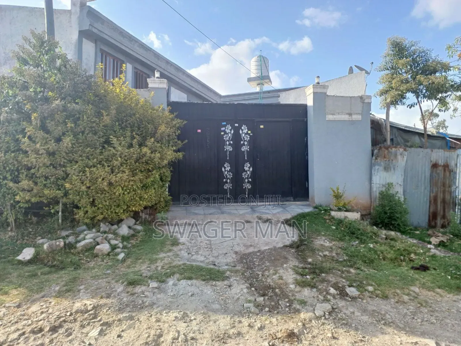 Furnished 4bdrm Villa in Tafo Mishin, Yeka for sale