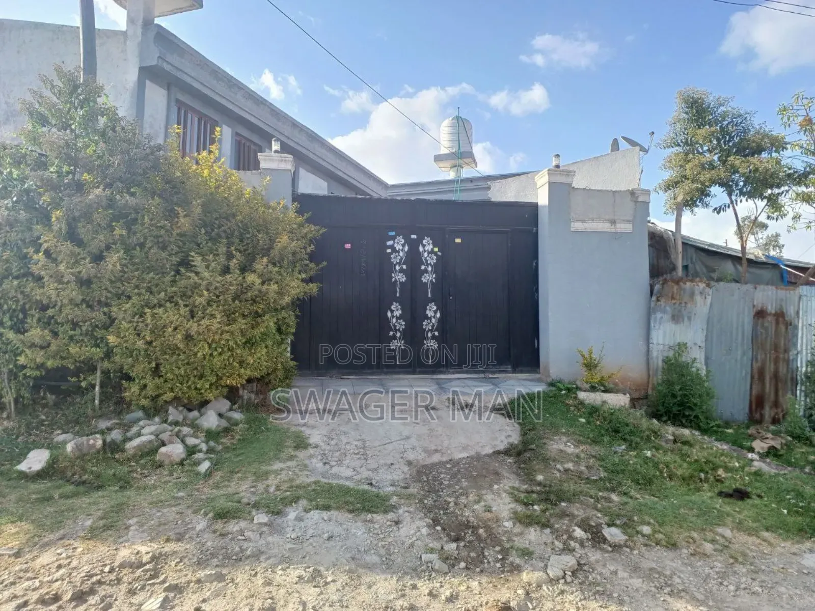 Furnished 4bdrm Villa in Tafo Mishin, Yeka for sale