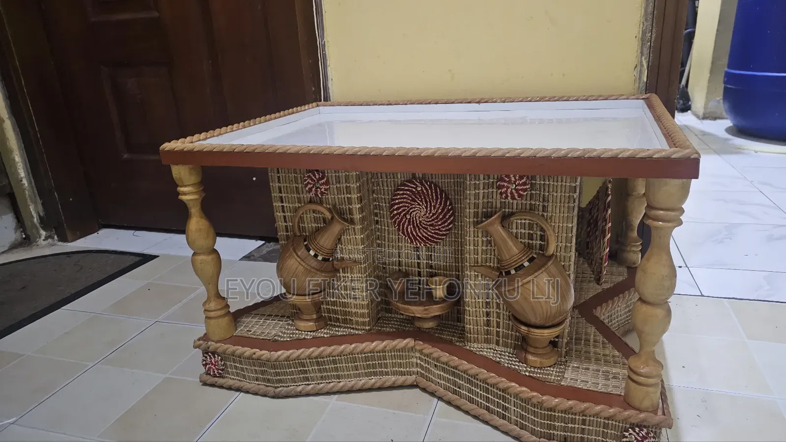 ረከቦት 80 ስኒ የሚይዝ