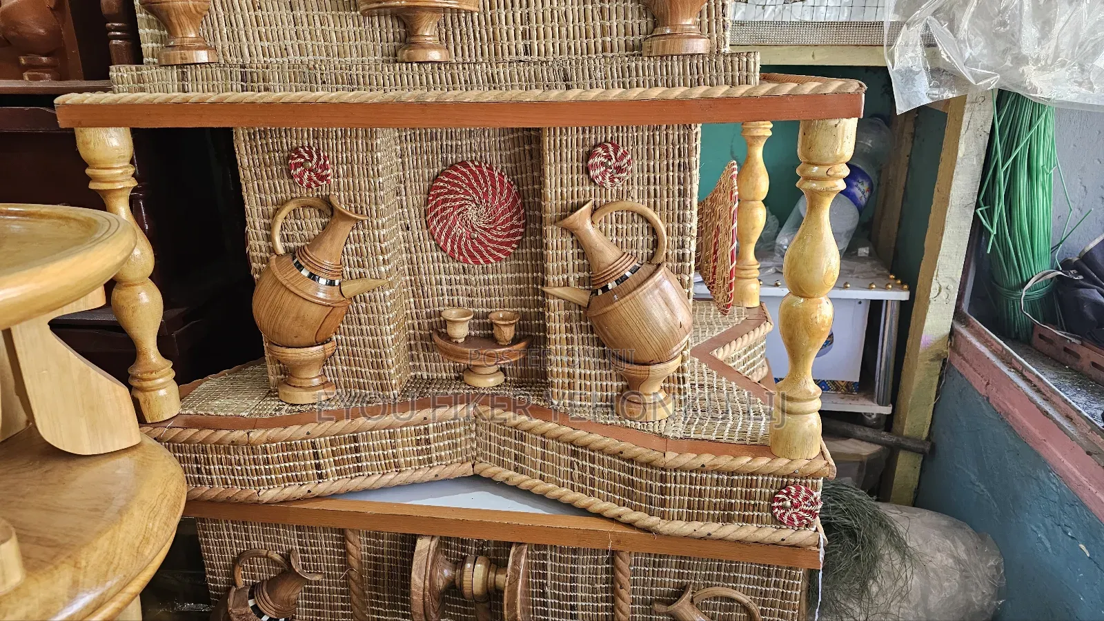 ረከቦት 80 ስኒ የሚይዝ