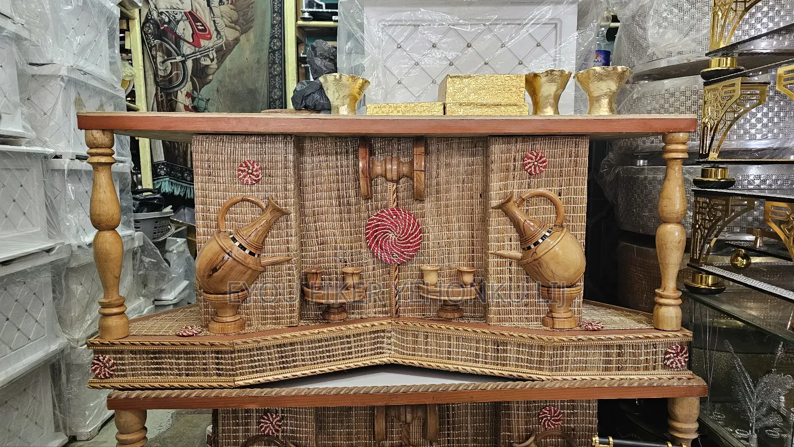 ረከቦት 80 ስኒ የሚይዝ