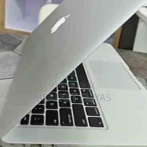 Laptop Apple MacBook Air 2017 8GB Intel Core I5 SSD 256GB