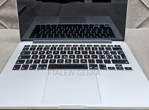 New Laptop Apple MacBook Pro 2015 8GB Intel Core I5 SSD 128GB