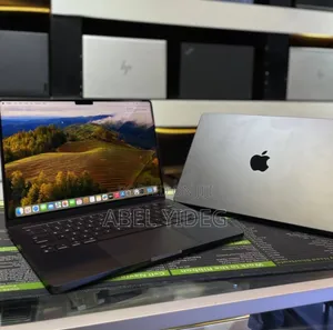 New Laptop Apple MacBook Pro 64GB Apple M3 Max SSD 1T