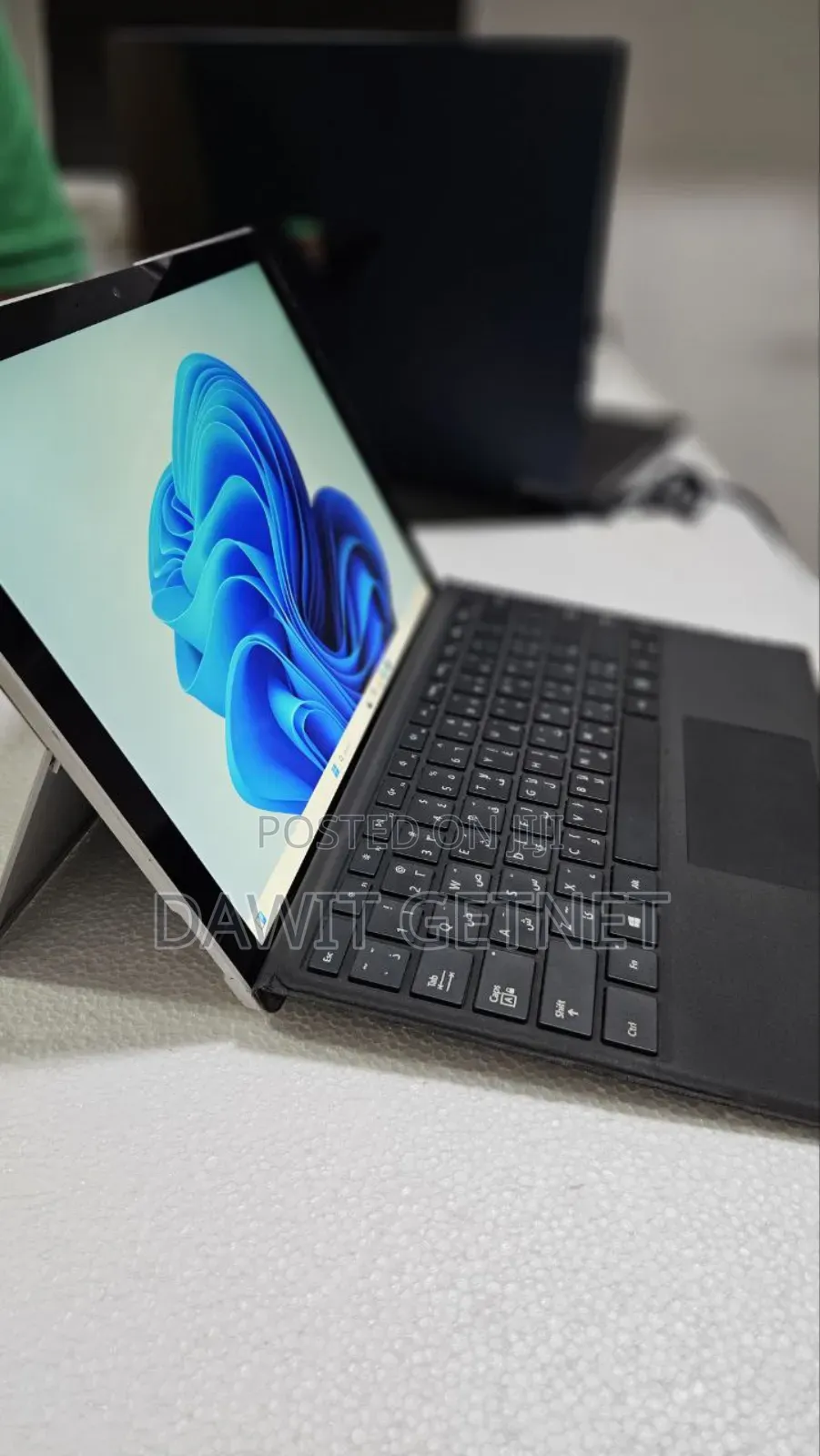 New Laptop Microsoft Surface Pro 7 8GB Intel Core I5 SSD 128GB