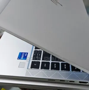 New Laptop HP EliteBook 830 G8 16GB Intel Core I7 SSD 512GB