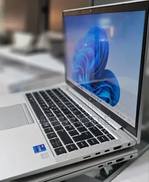 New Laptop HP EliteBook 840 G8 16GB Intel Core I7 SSD 512GB