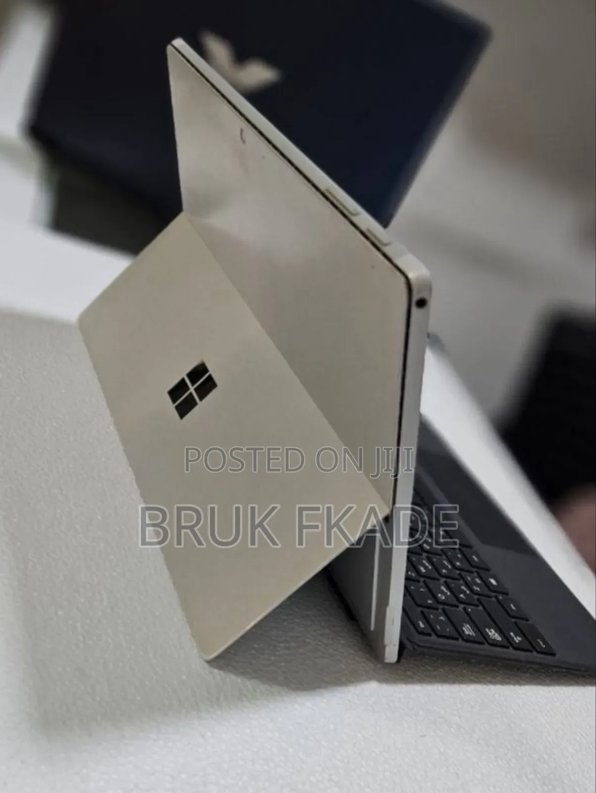 New Laptop Microsoft Surface Pro 7 8GB Intel Core I5 SSD 256GB