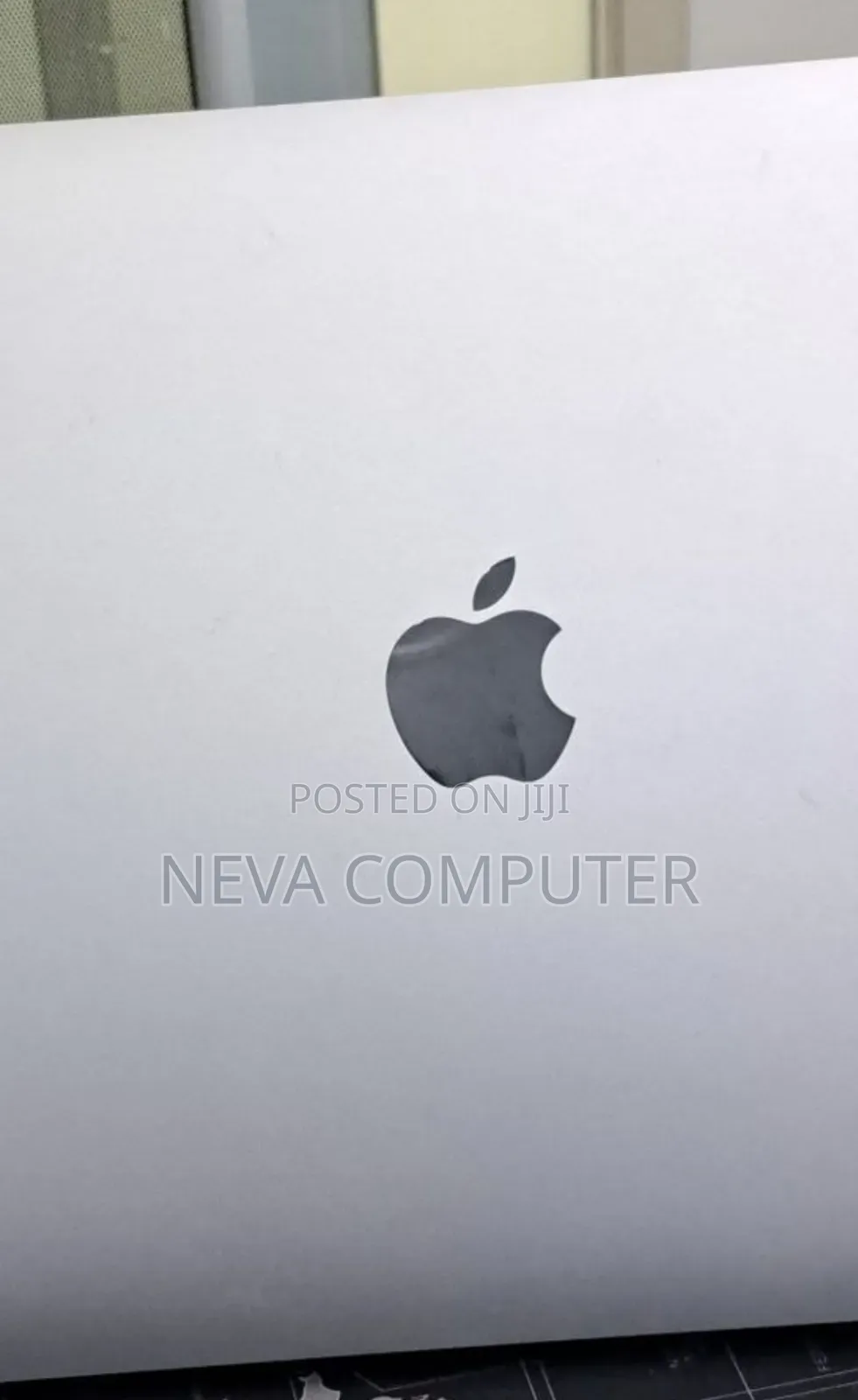 New Laptop Apple MacBook Pro 2022 M2 8GB Apple M2 SSD 256GB