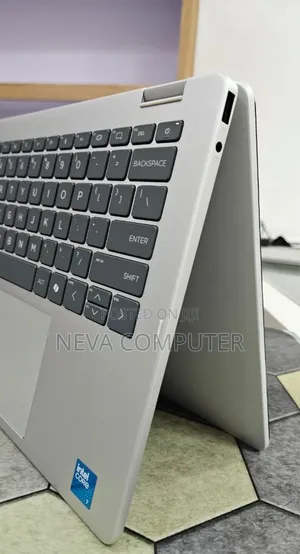 New Laptop HP OmniBook 5 14" 16GB Intel Core 7 SSD 512GB