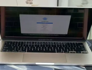 New Laptop Apple MacBook Air 2025 M4 13-Inch 16GB Apple M4 SSD 256GB