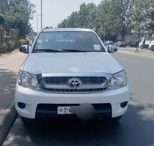 Toyota Hilux 2007 White