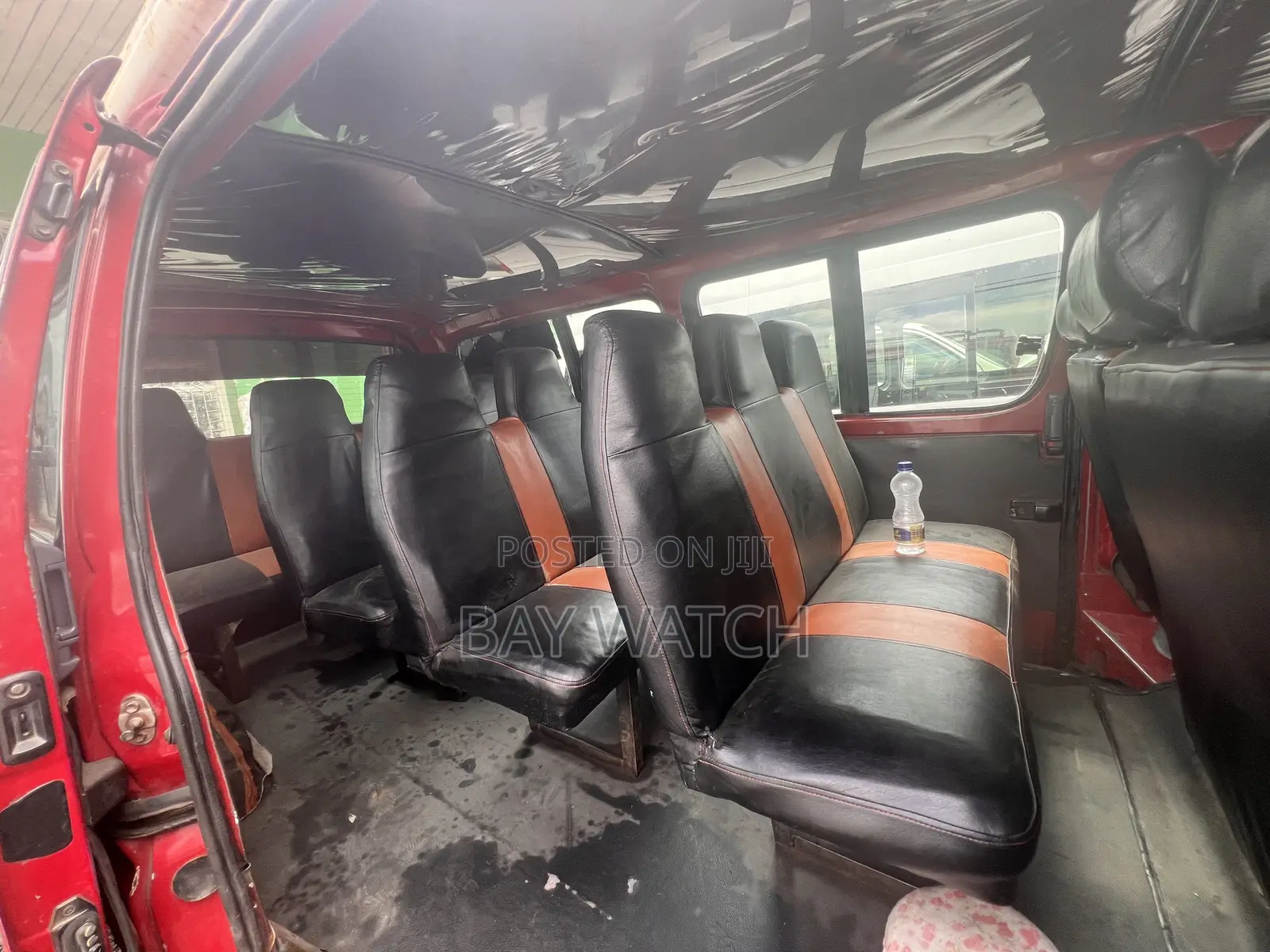 Toyota HiAce 1997 Red