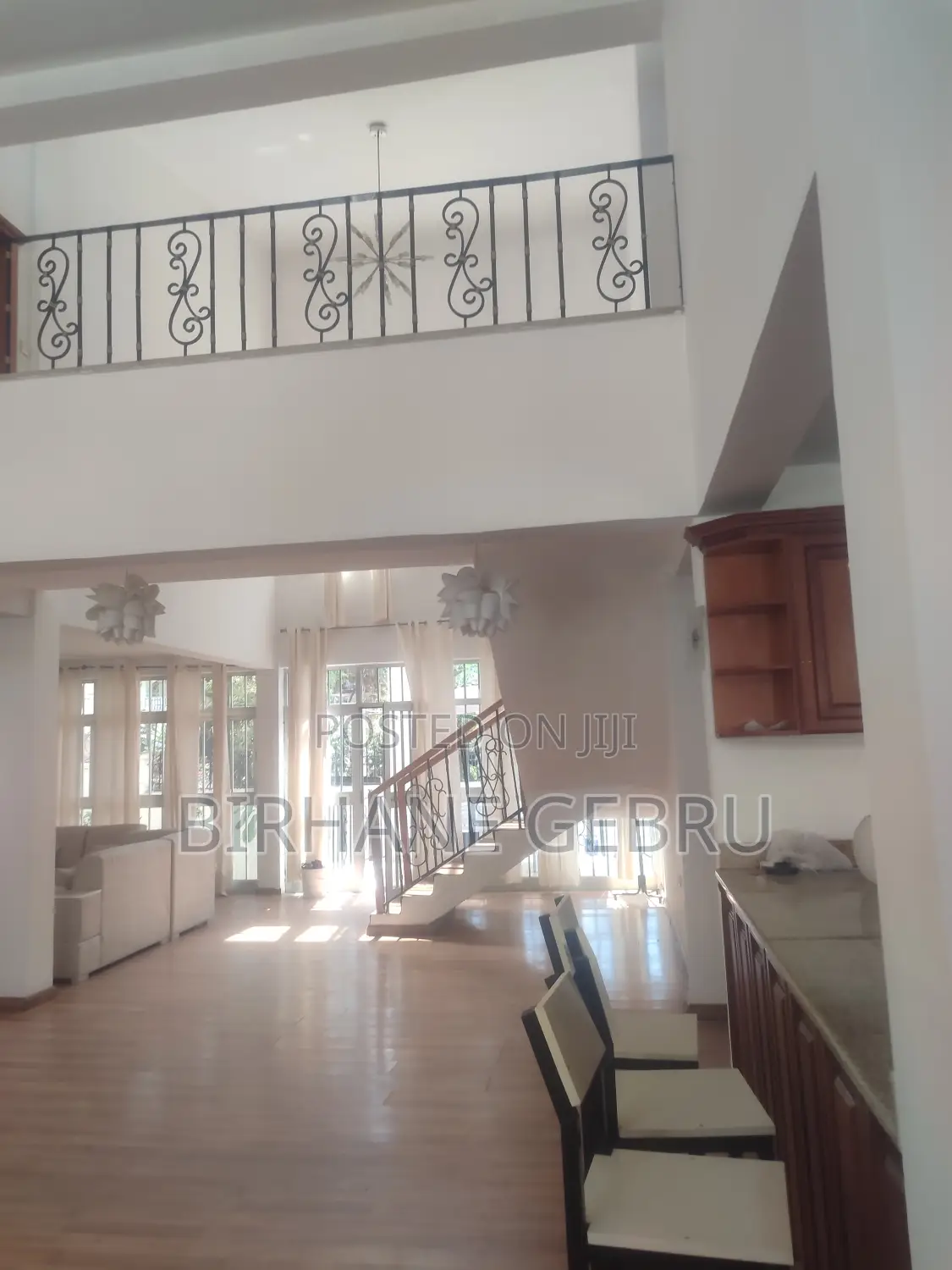 Furnished 5bdrm House in G+1 House, Bole for rent