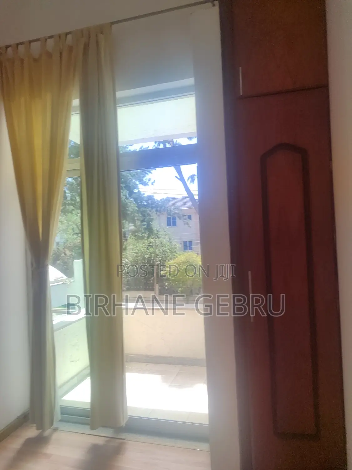 Furnished 5bdrm House in G+1 House, Bole for rent