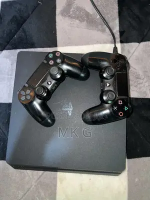 Playstation 4 Slim